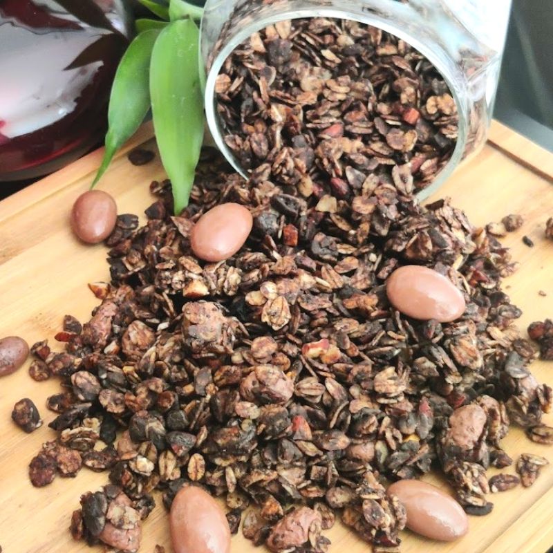 Granola Chocolate with Raisin - 160 Gm jar